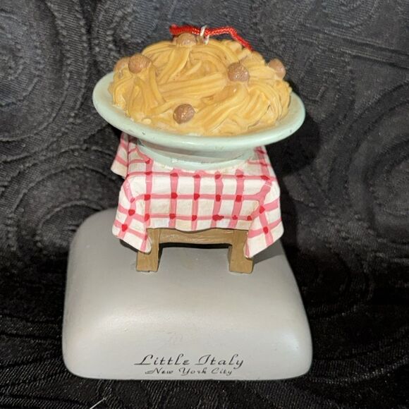 set of MACYS NYC Little  Italy  & Chinatown ornaments - Picture 4 of 7